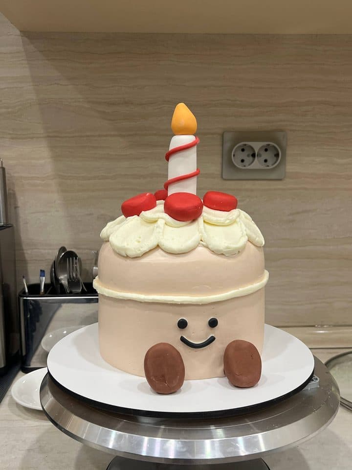 Cake with a candle: original photo