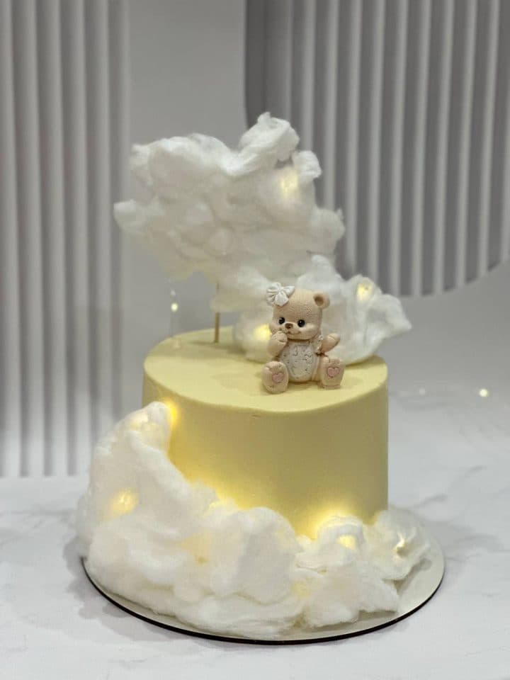 Cake with a cloud: original photo